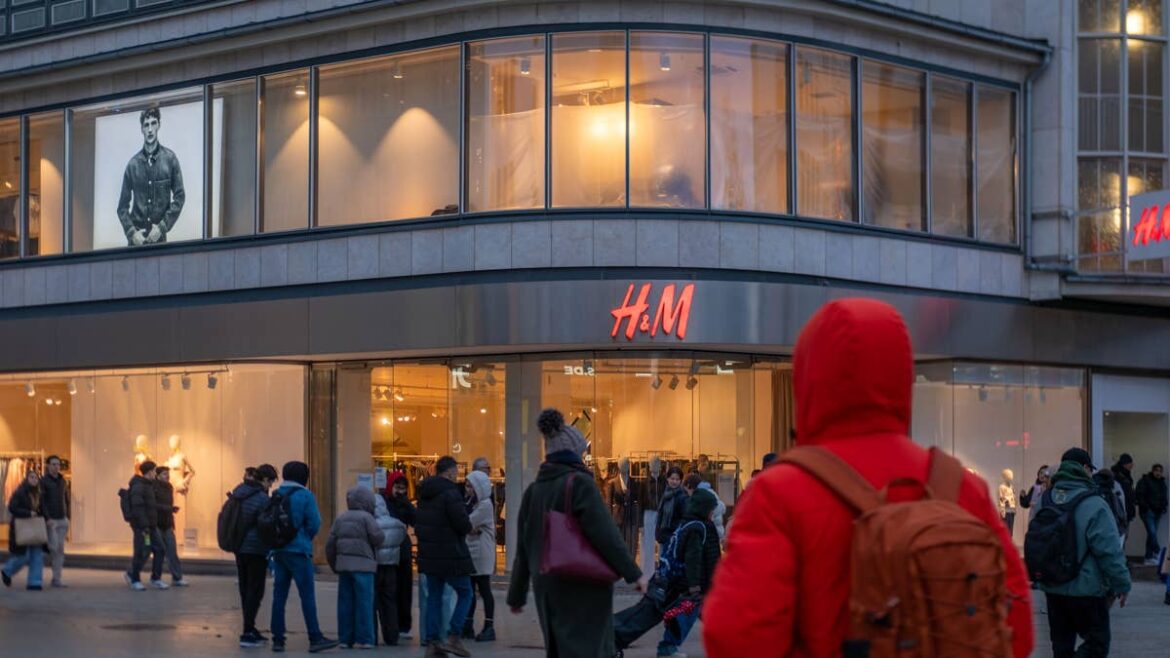 79-year-old retailer closes 95 stores, shuts down a brand