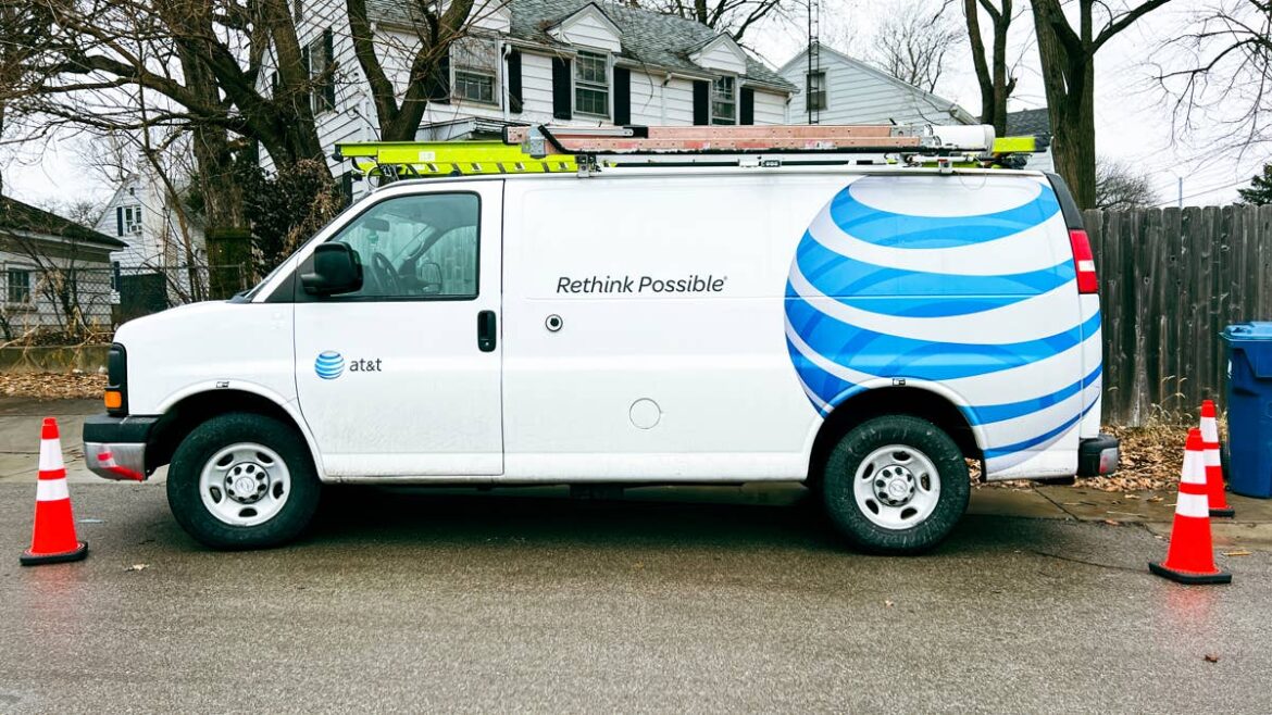 AT&T accelerates the end of a network that’s losing customers